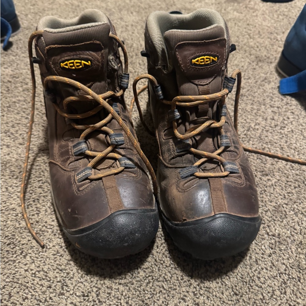 KEEN Men's Rugged Brown Hiking Boots - Picture 2 of 7